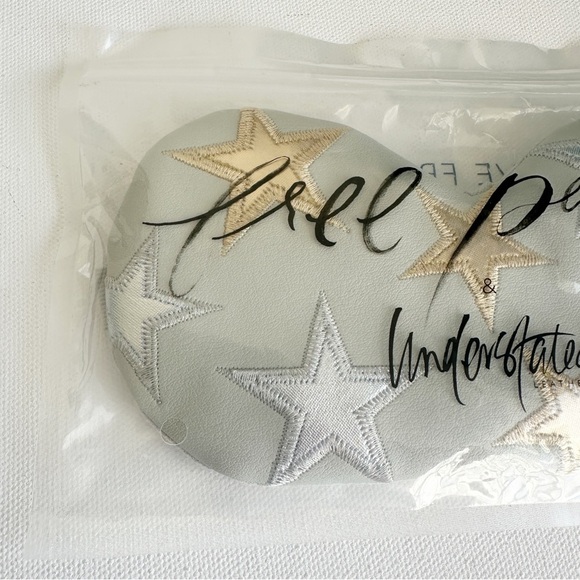 FREE PEOPLE X UNDERSTATED LEATHER Starry Eyed Travel Eye Mask Grey - Picture 7 of 8